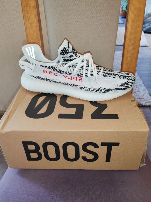 Adidas yeezy boost 350 v2 zebra
