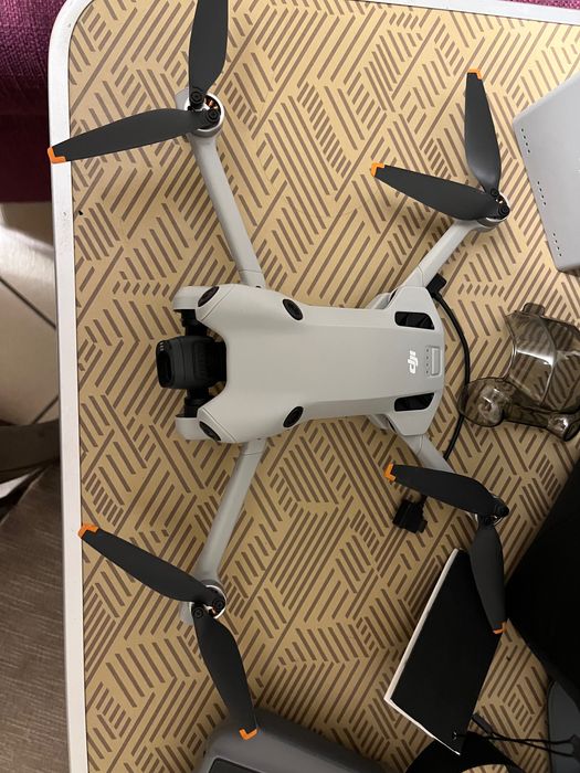 Dji mini 4 pro fly more combo + dji care refresh - 12.02.2027