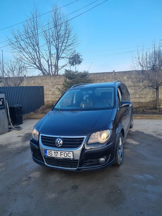 VW Touran Cross