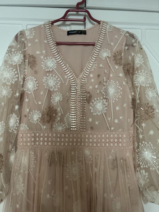 Нарядные женские  платье