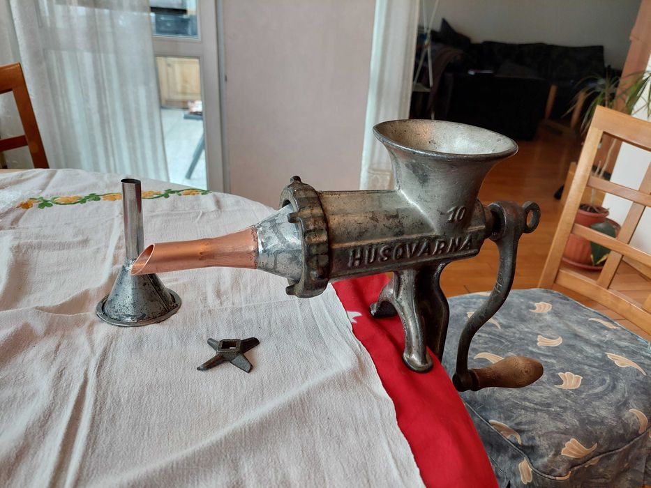 месомелачка и стари шишета