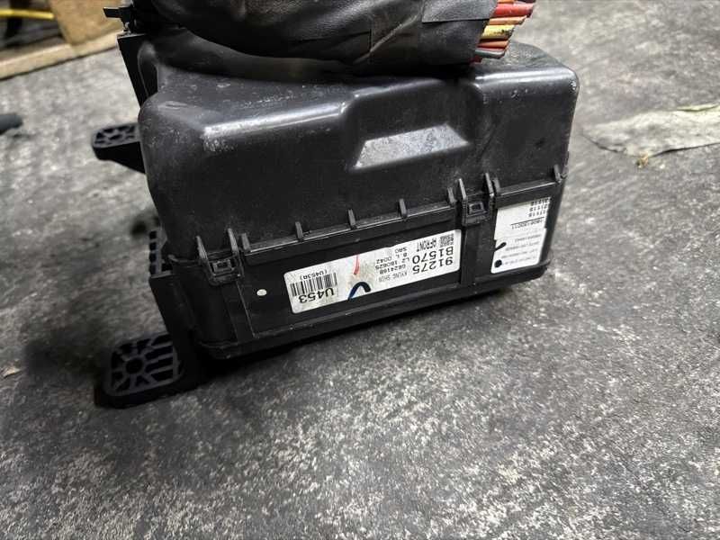 Блок предохранителей Genesis G80 2016