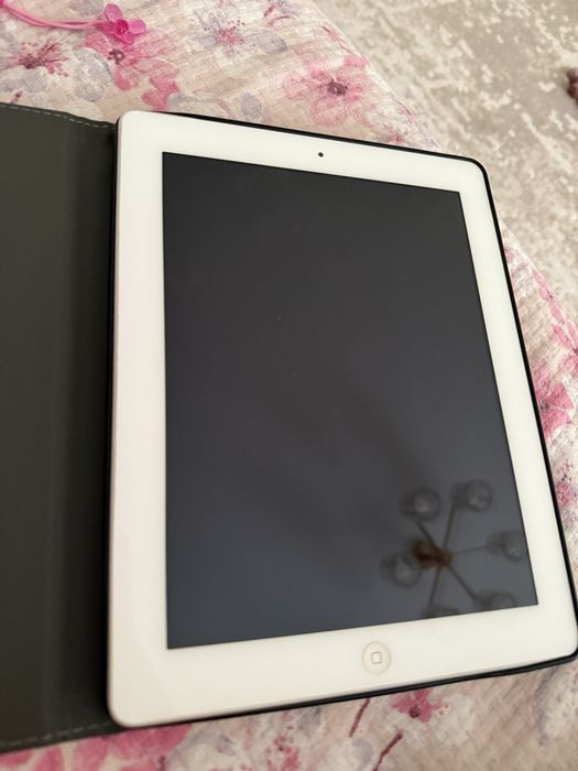 iPad 16 GB. В отличном состоянии .