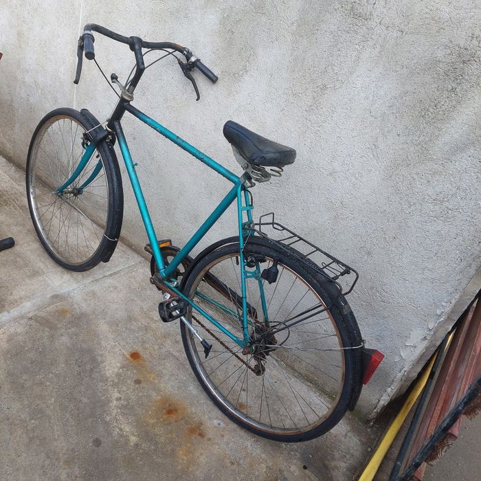 De vânzare 2 biciclete mai multe detali la telefon