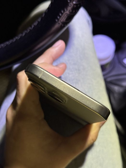 Iphone 15 pro max titan