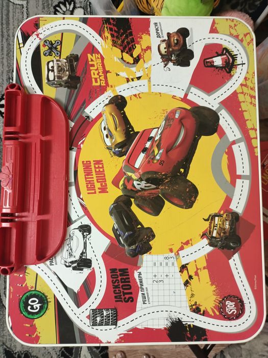 Продам Маквин стол стул детский.