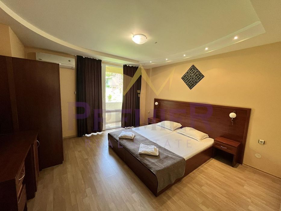 Хотел в Добрич, област-гр.Балчик площ 2000 цена 900000