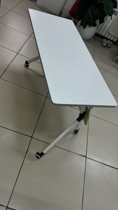 Шкафы , парты , маты