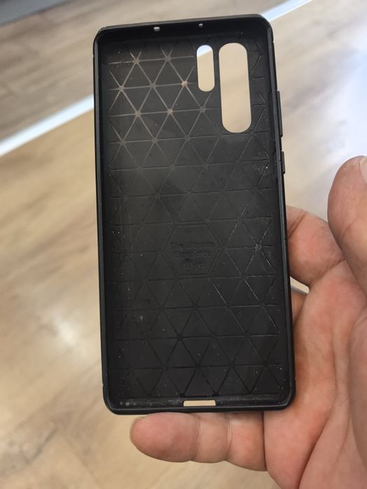 Продавам huawei p30 pro
