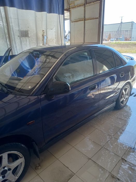 Продам Мицубиси харизма