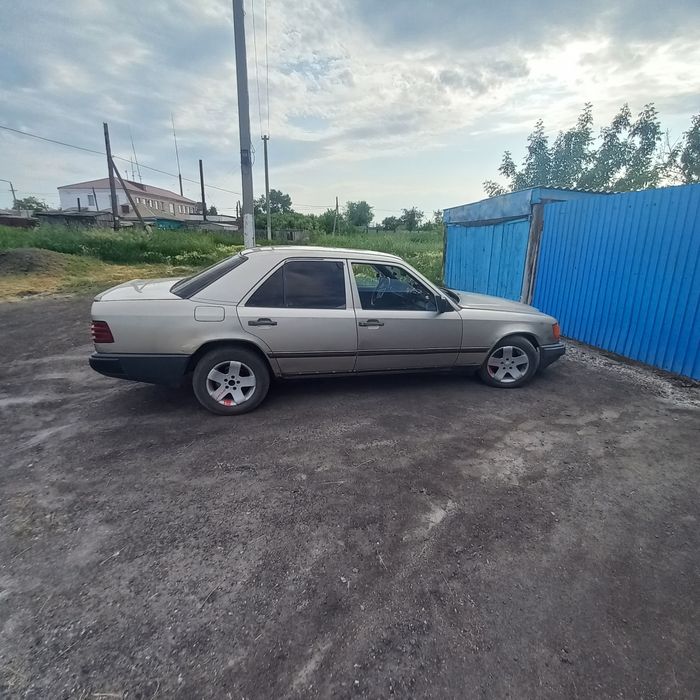 Продам мерс 124. Е200