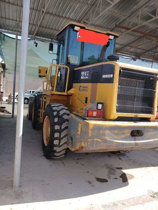 Sotiladi pogruchik XGMA 1,8 lik 2015 yil 3000 motochas