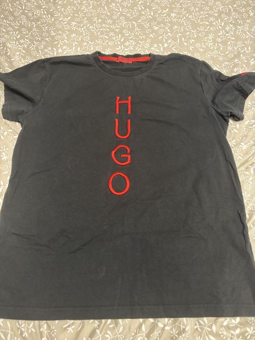 Оригинална тениска HUGO (Hugo Boss) – Бродирано лого (Размер L)