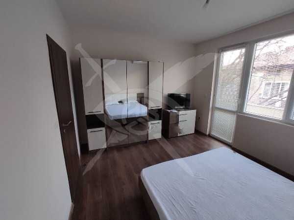 Дава се под наем Двустаен апартамент в Пловдив, Кючук Париж - 75 кв.м за 458.49 € - Снимка #2