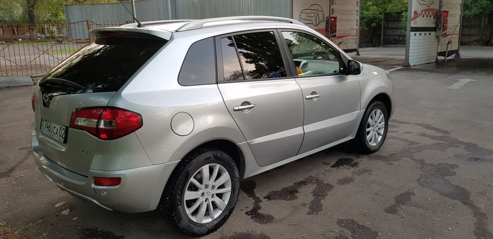 Продам машину Корейский кроссовер