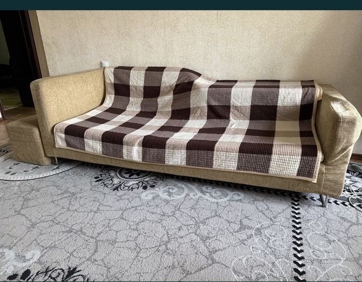 Отдам бесплатно диван для гостиной