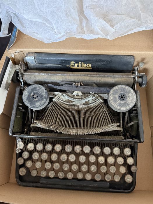 Masina de scris ERIKA
