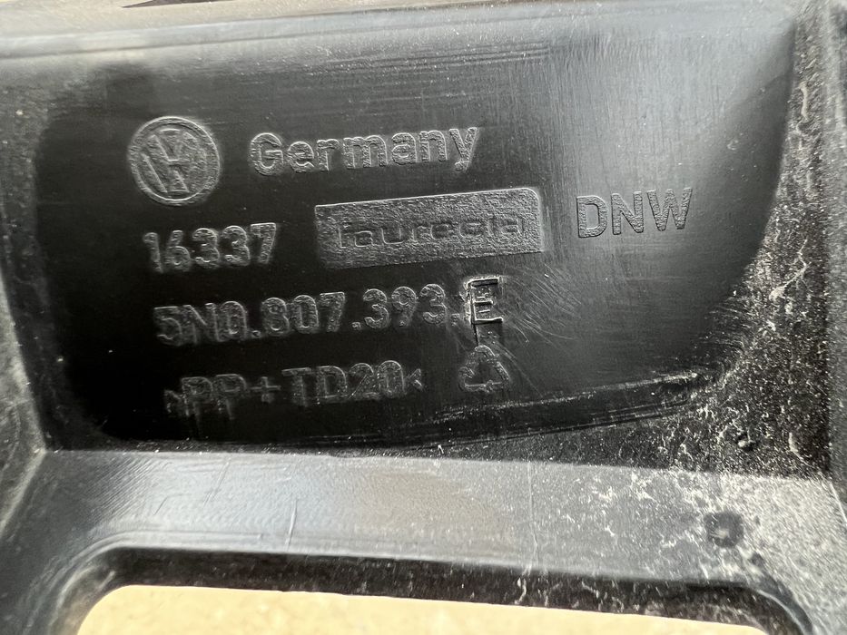 Стопов десен/мотор задна чистачка бутон врата Tiguan