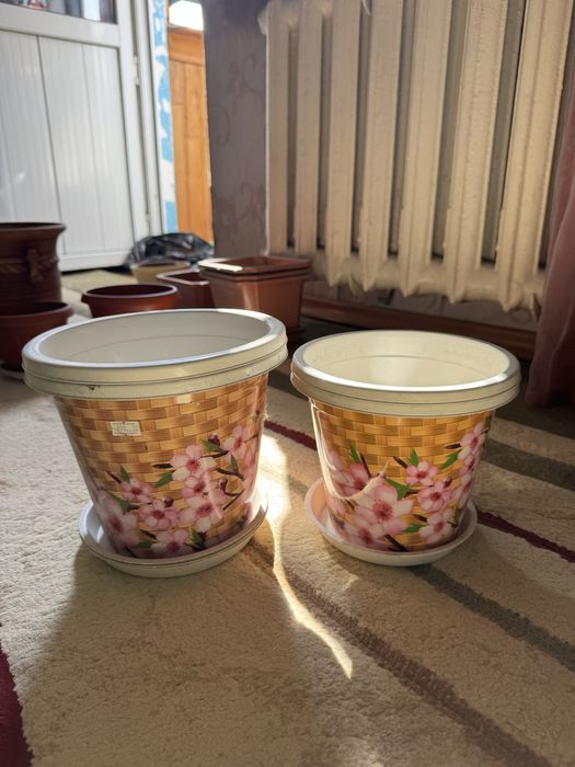 Продам горшки для цветов