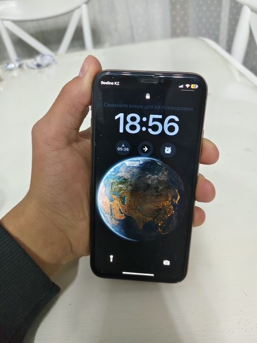 Срочно продам Iphone айфон xs ,10