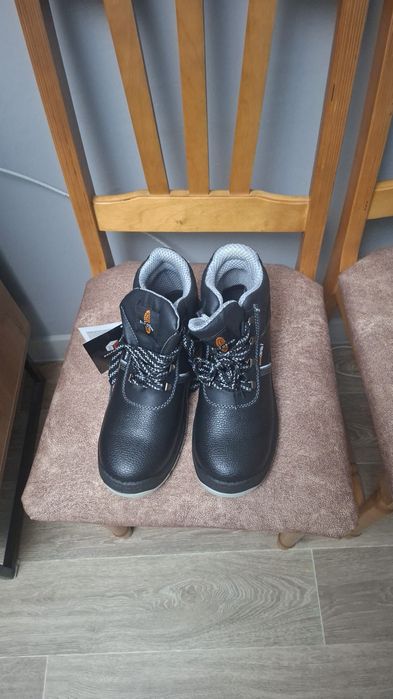 Ботинки рабочие летние новые