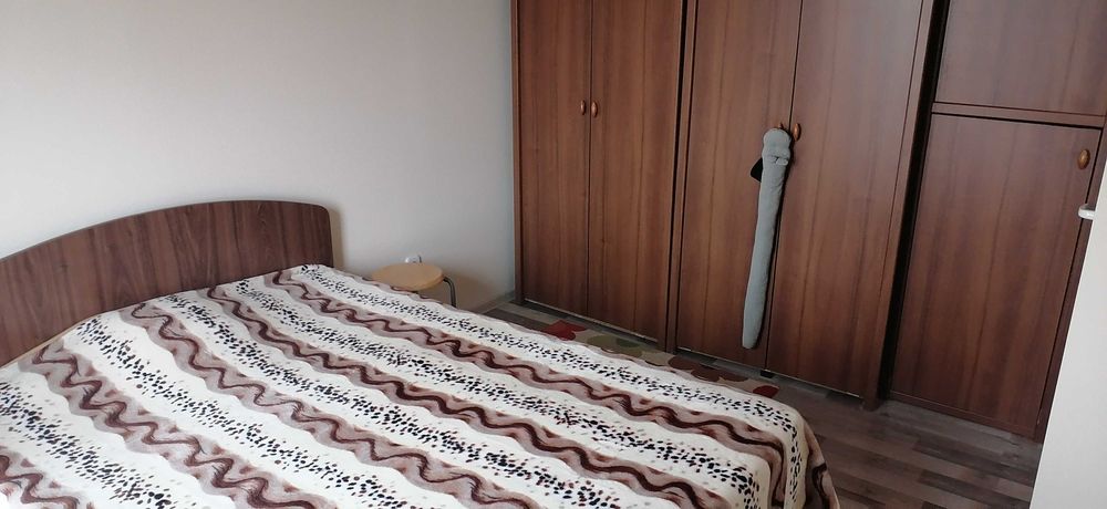 Dau in Chirie aparatament 2 camere zona Confectii Arad linga U.V.G. cu curte interioara si Lift