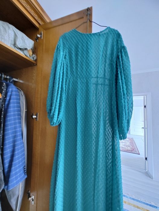 Продам красивые вечерние платья