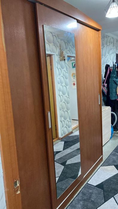 Продам шкаф-купе