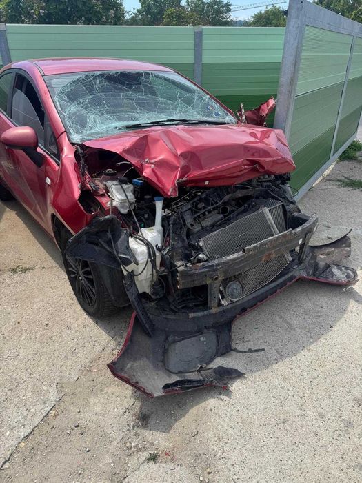 Kia rio 2014 1.1crdi avariata