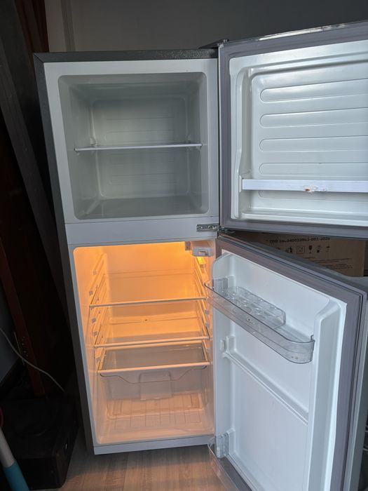 Продам офисный холодильник 118 л