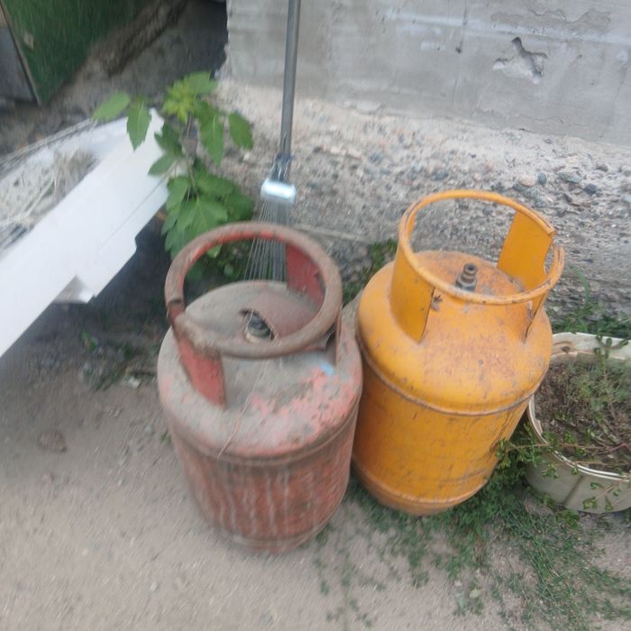 Продам 2 газ болона
