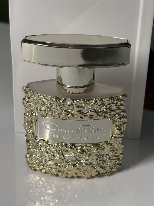 Oscar de la Renta - bella essence