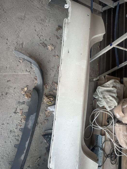 Продам бампер от камри 70