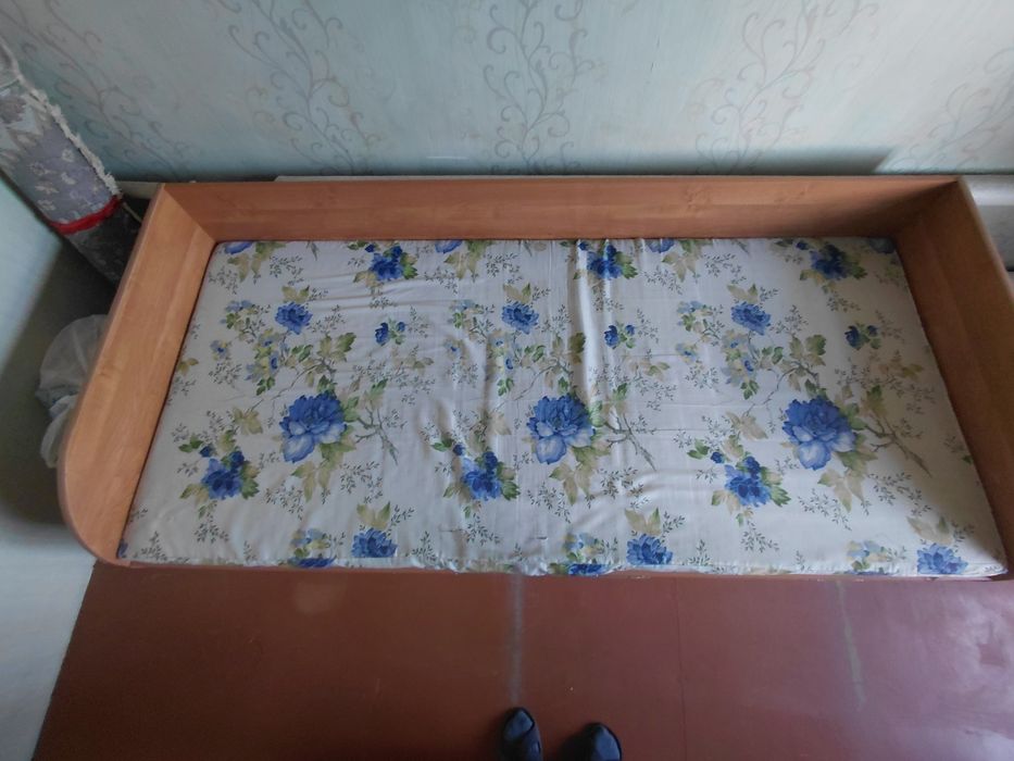Продам кровать односпальная