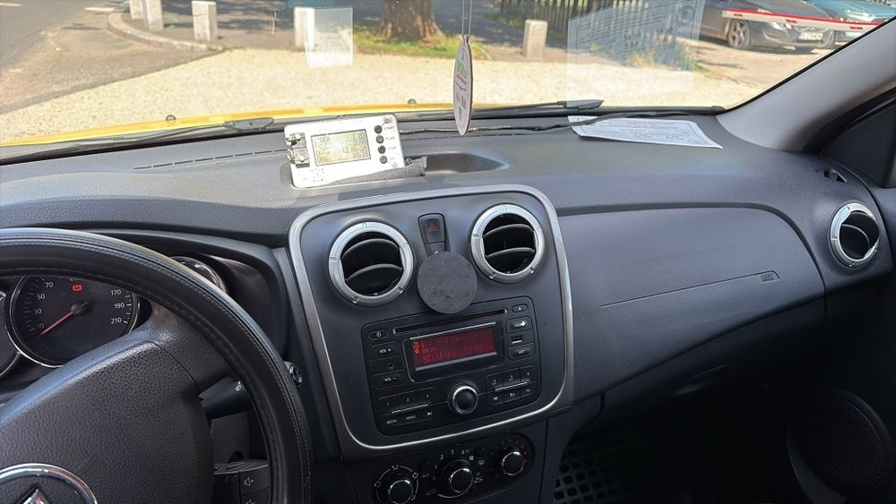 Angajez Sofer taxi cu atestat