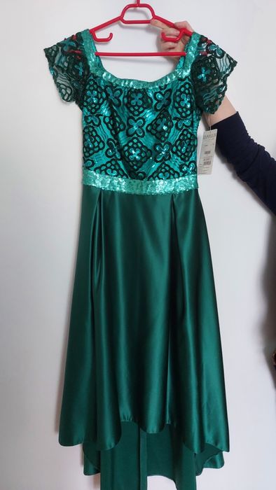 Rochie petrecere nouă