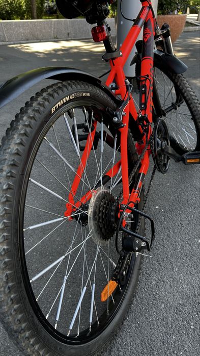 Bicicleta B’Twin Rockrider 500, 24”, 18 viteze, suspensie, stare foarte buna