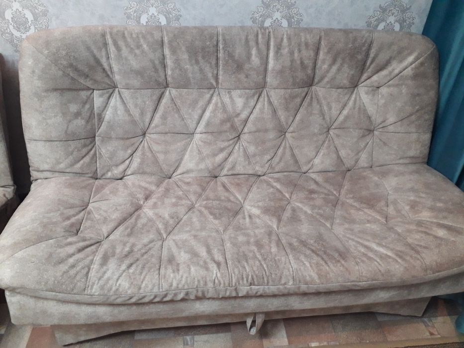 Продам диван срочно