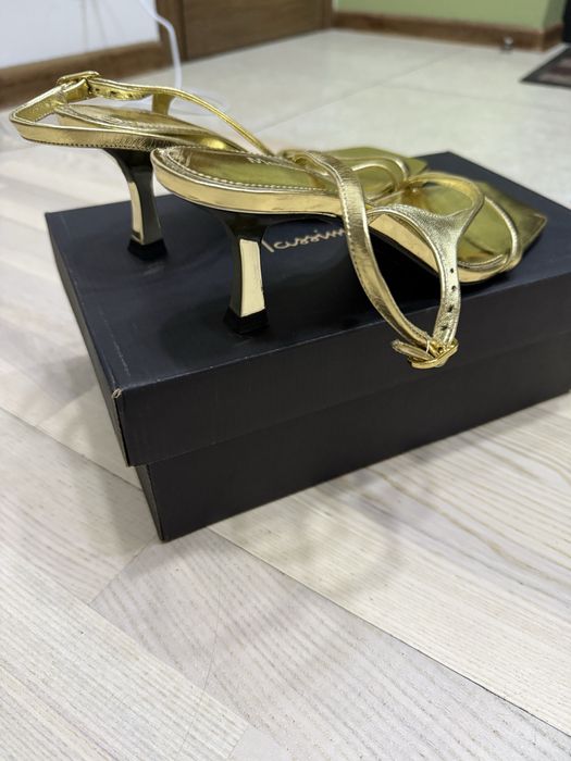 Распрожада брендовой  обуви