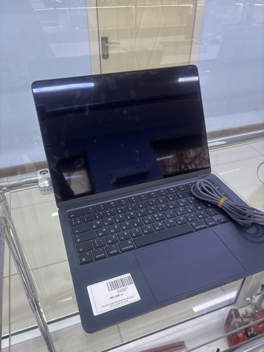 Макбук м2/2022темнасини цветь