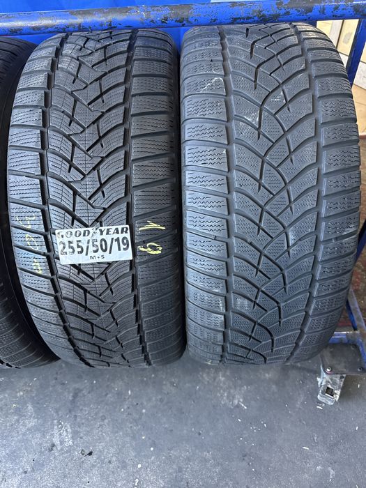 255/50/19 Good Year M+S
