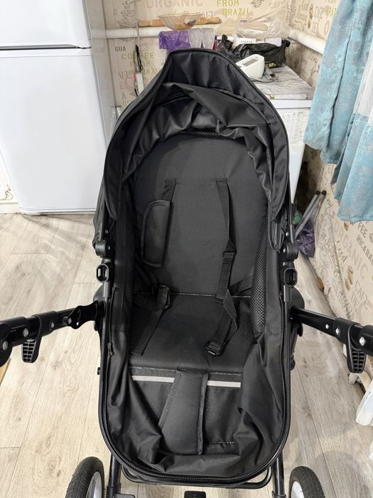 Продам коляску 3в 1