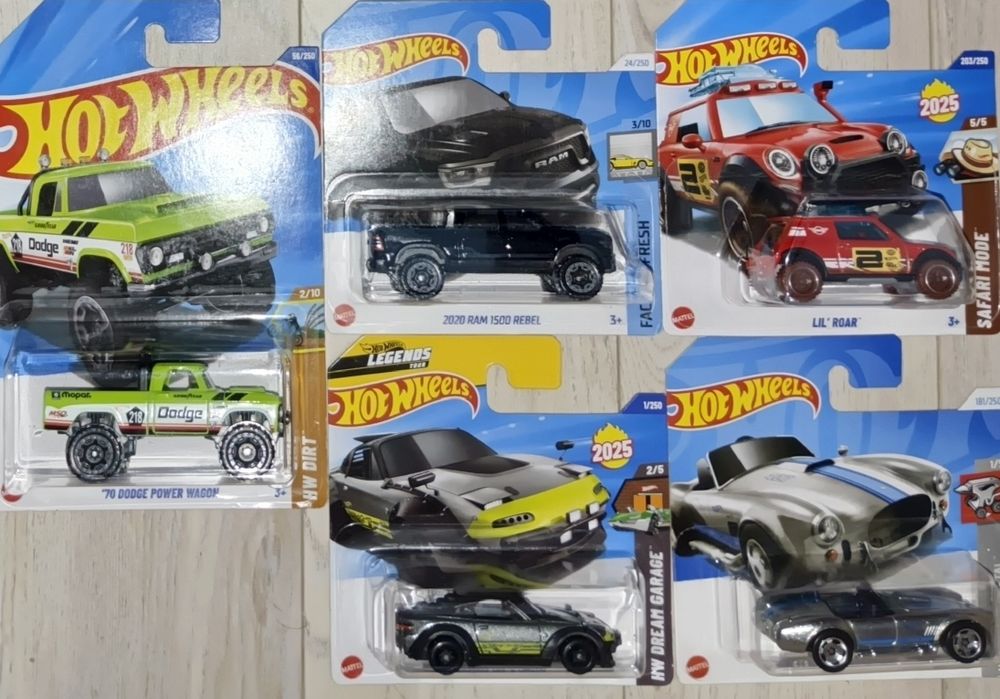 Hot wheels premium продам срочно!!!