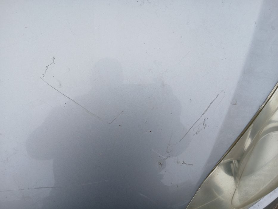 Преден капак за Пежо 407 100лв.