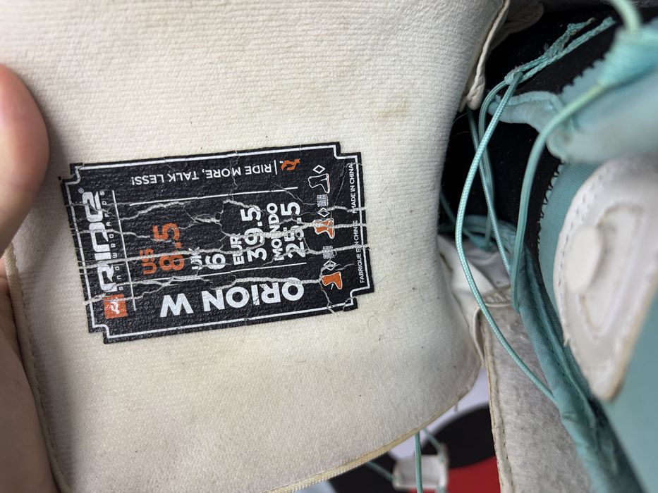 Продам сноуборд + ботинки (бонус)