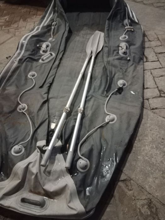 Надувная моторная лотка