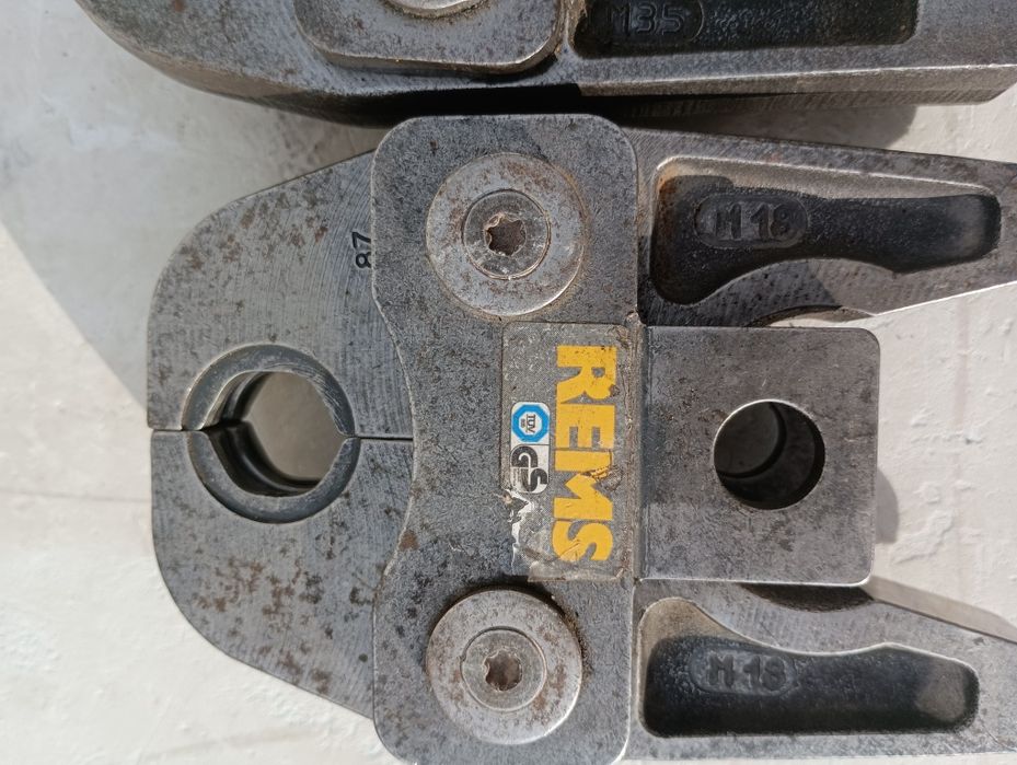 Rems челюсти за прес фитинги