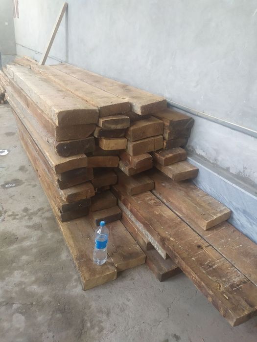 Тахта. Деревянные Обрезки