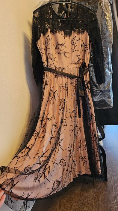 Rochie midi eleganta
