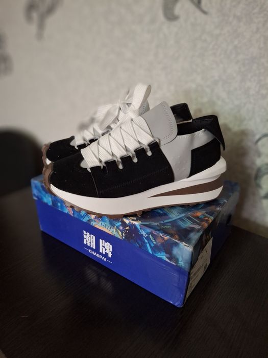 Продам классные кроссовки